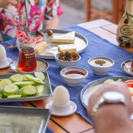 埃泽尔酒店 Ayvalı