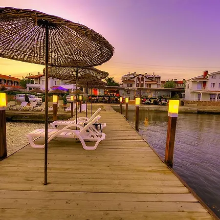 Ezer Hotel Ayvalik